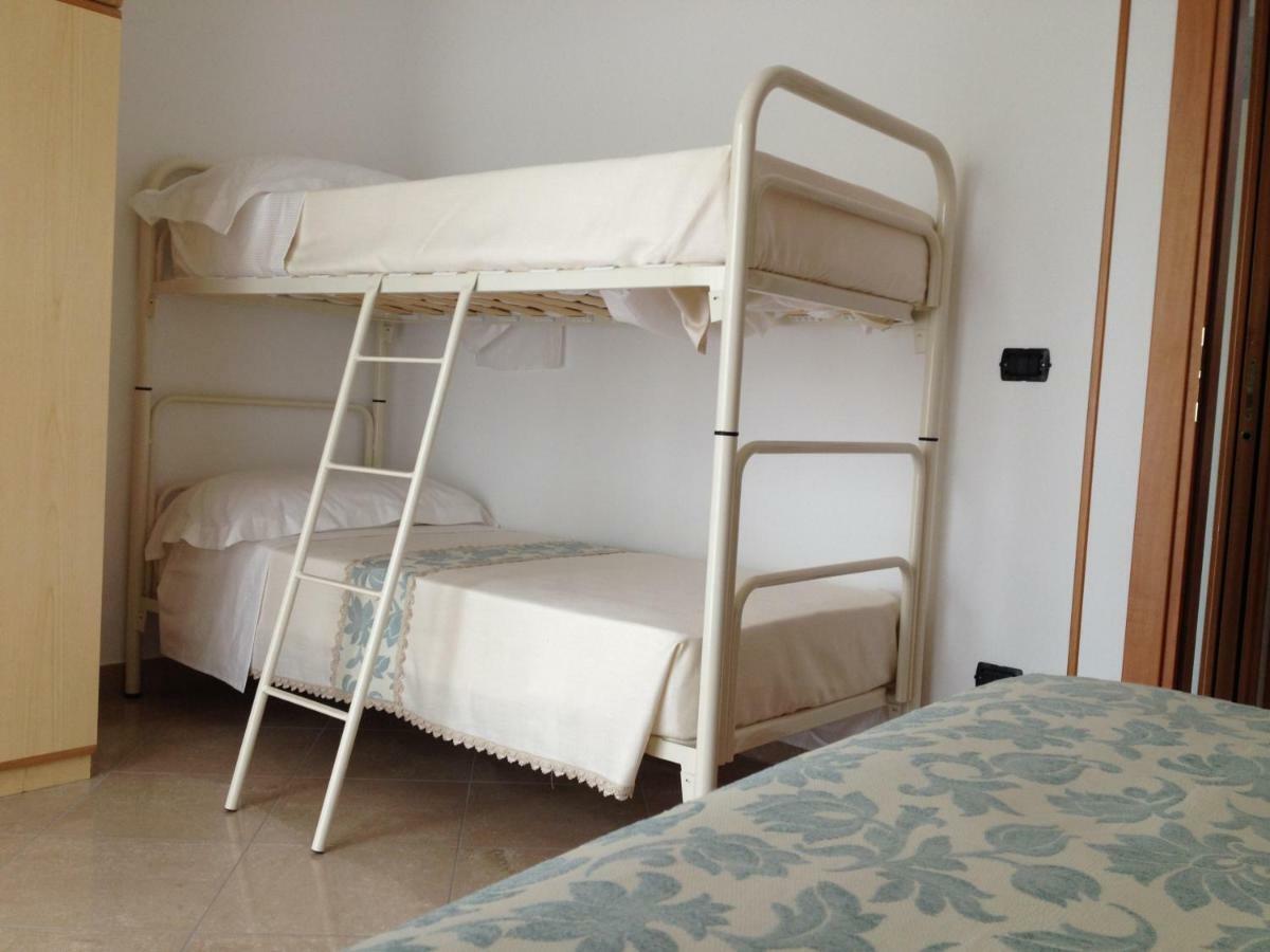Aloe Beach Apartments, Ombrellone, Parcheggio E Uso Di Biciclette Gratis Rimini Extérieur photo