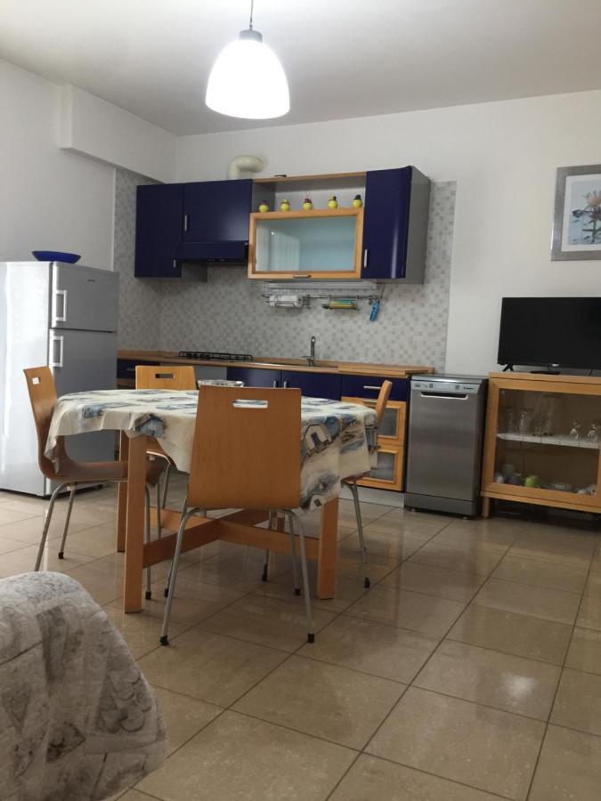 Aloe Beach Apartments, Ombrellone, Parcheggio E Uso Di Biciclette Gratis Rimini Extérieur photo